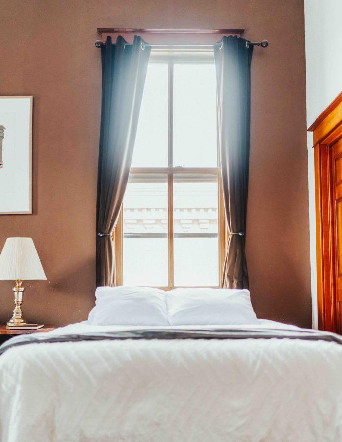 Town Hall Inn Lead 외부 사진