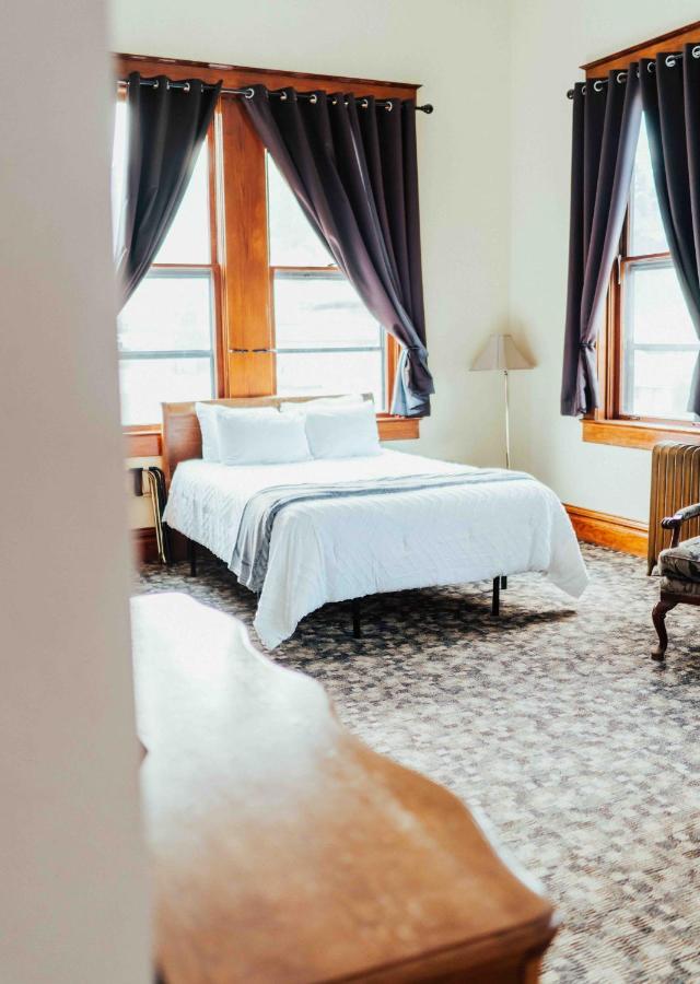 Town Hall Inn Lead 외부 사진