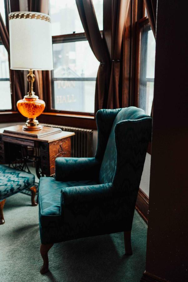Town Hall Inn Lead 외부 사진
