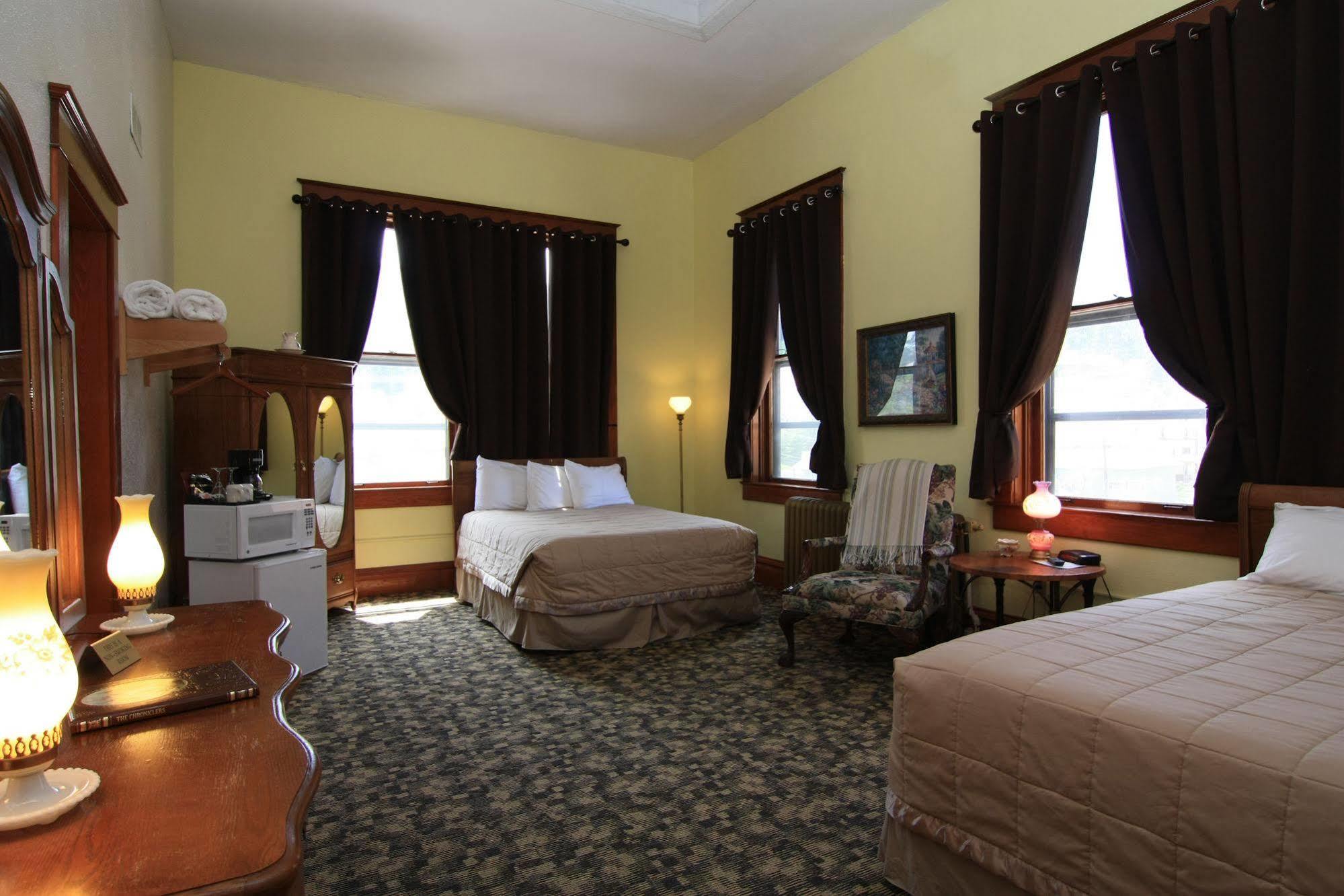 Town Hall Inn Lead 외부 사진